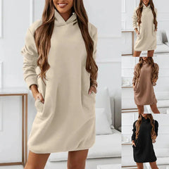 Warm Tessia dress with hood and pockets 